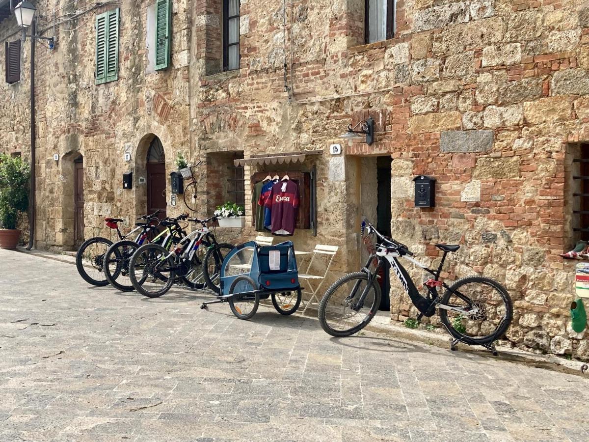 Monteriggioni Castello Villa Luaran gambar