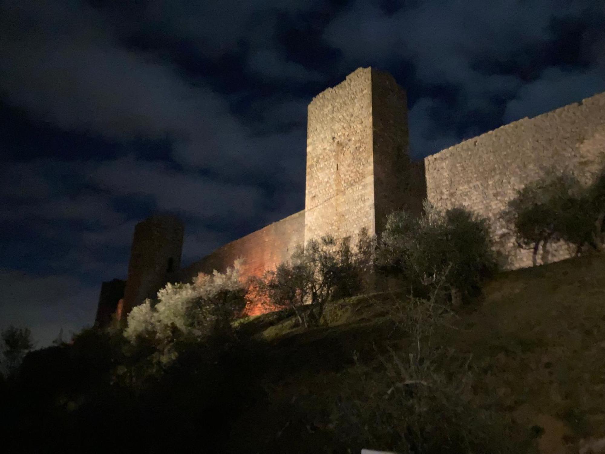 Monteriggioni Castello Villa Luaran gambar